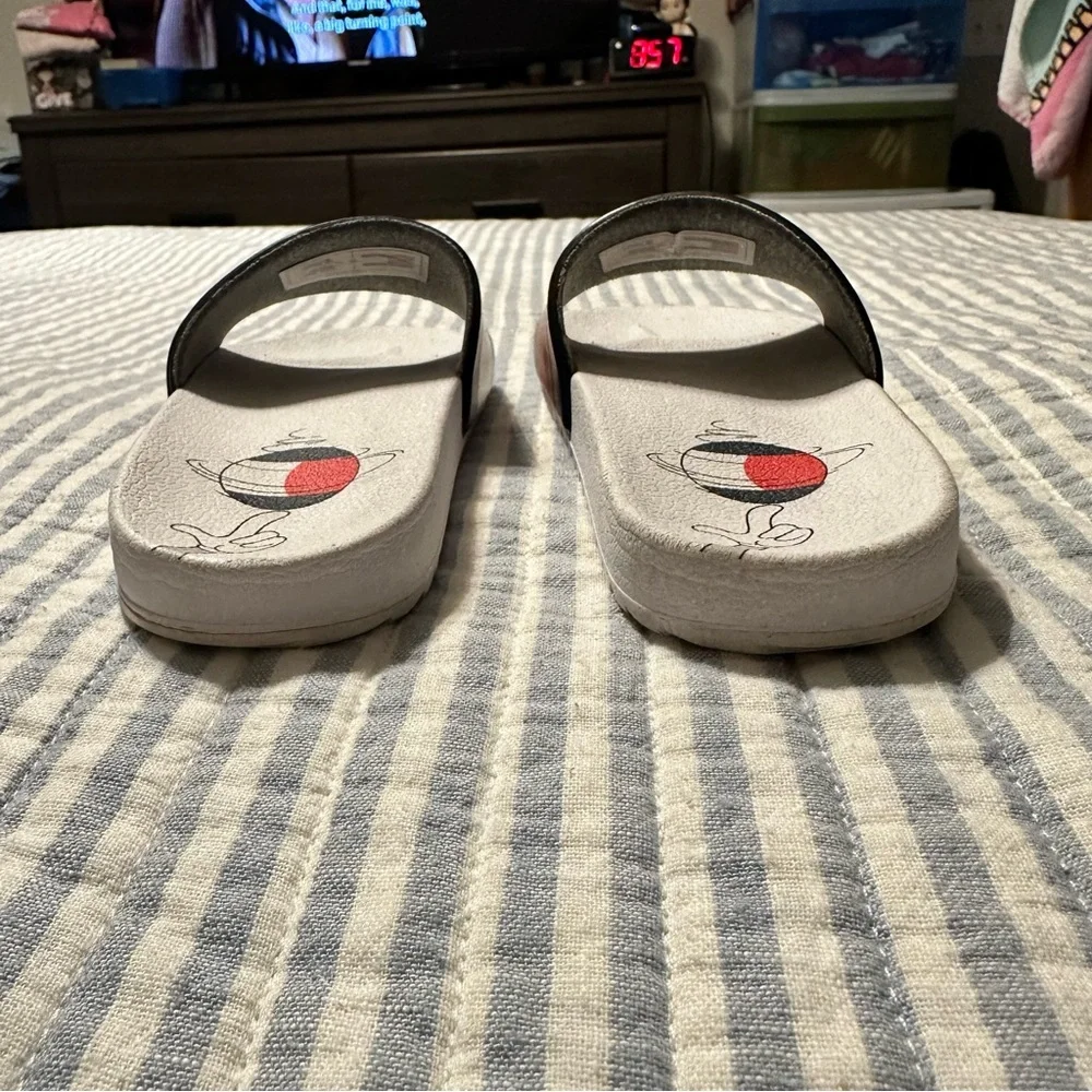 Tommy Jeans A New‎ Legazy Cast Slide Boys Shoes Size 1 Used